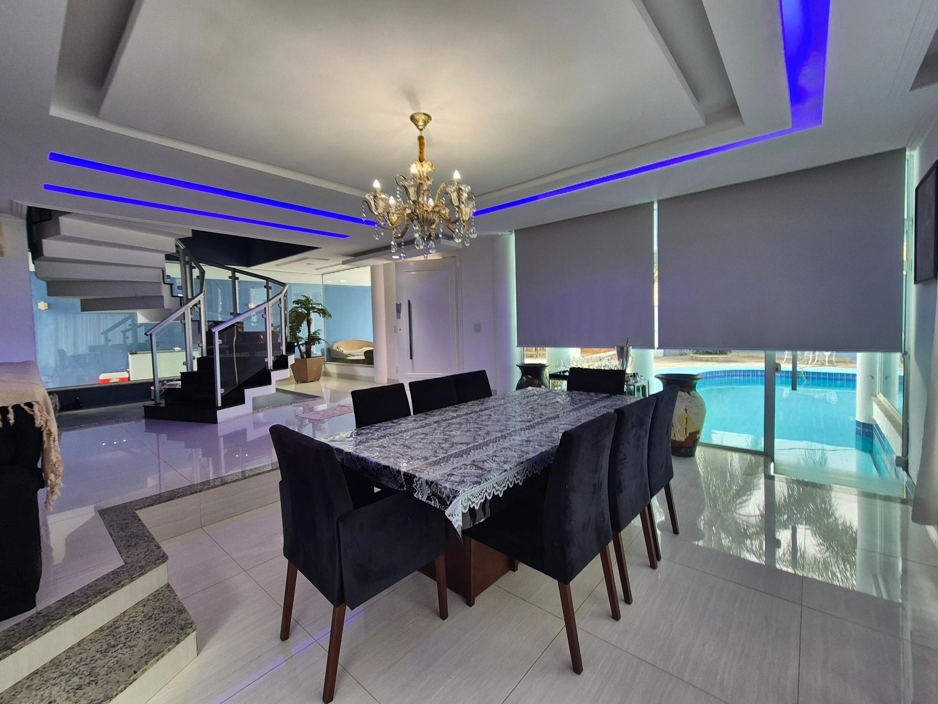 4 quartos e jacuzzi: casa de 318 m² — photo 14
