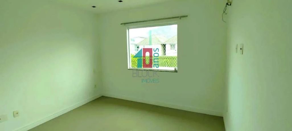Casa de condomínio com 4 suítes e 300 m² — photo 14