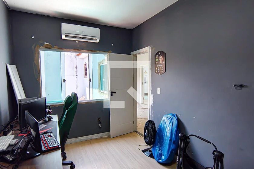 3-bedroom house with a walk-in closet in Rio de Janeiro — photo 13