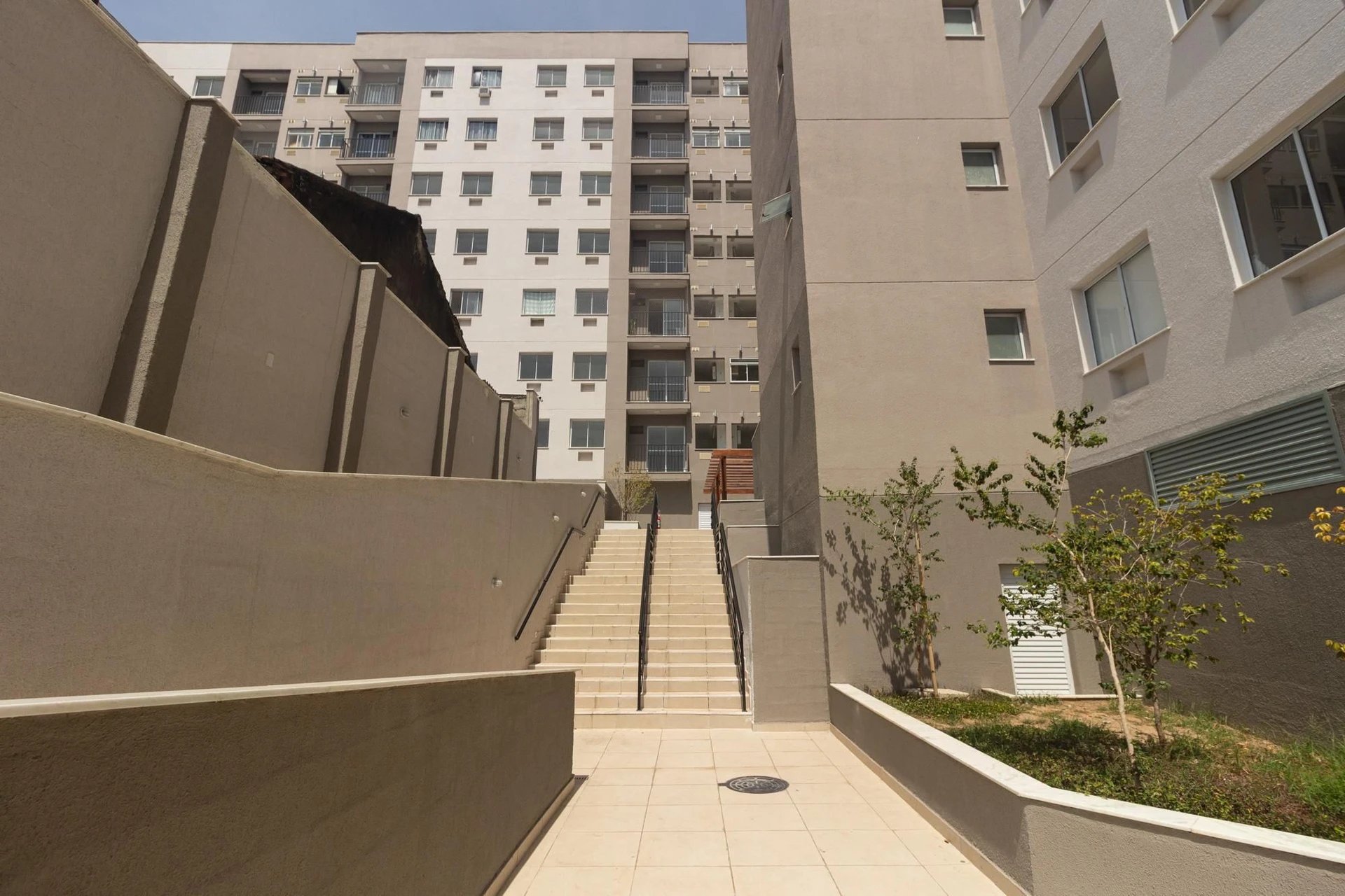 Apartment with 2 bedrooms, 1 en-suite and 1 parking spot — photo 12