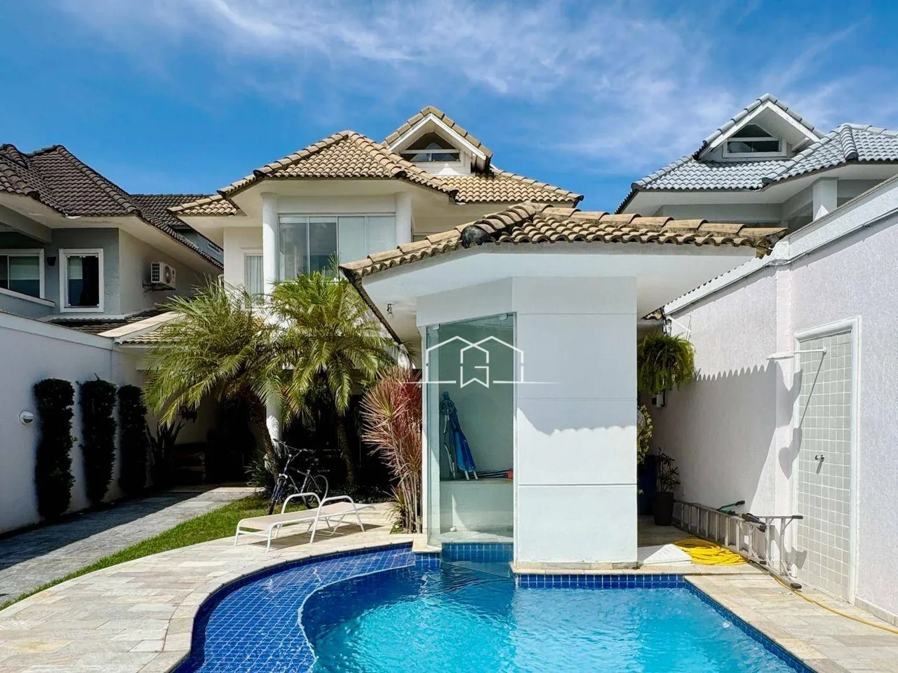 Furnished house with 4 bedrooms and 5 bathrooms — photo 11