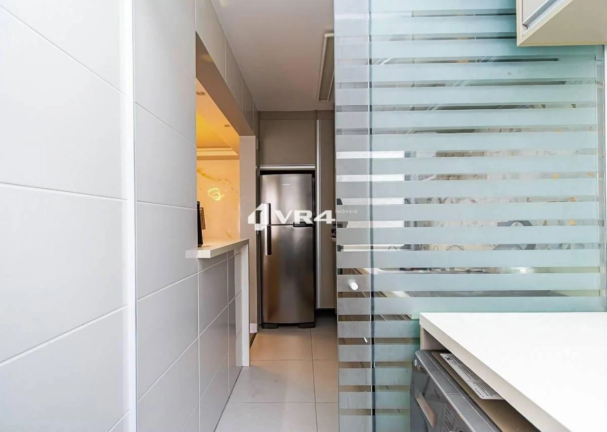 Furnished 3-bedroom apartment with open-plan kitchen — photo 6