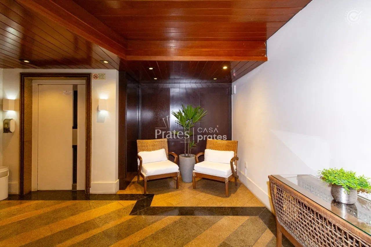 3-bedroom apartment with a glassed-in balcony — photo 17