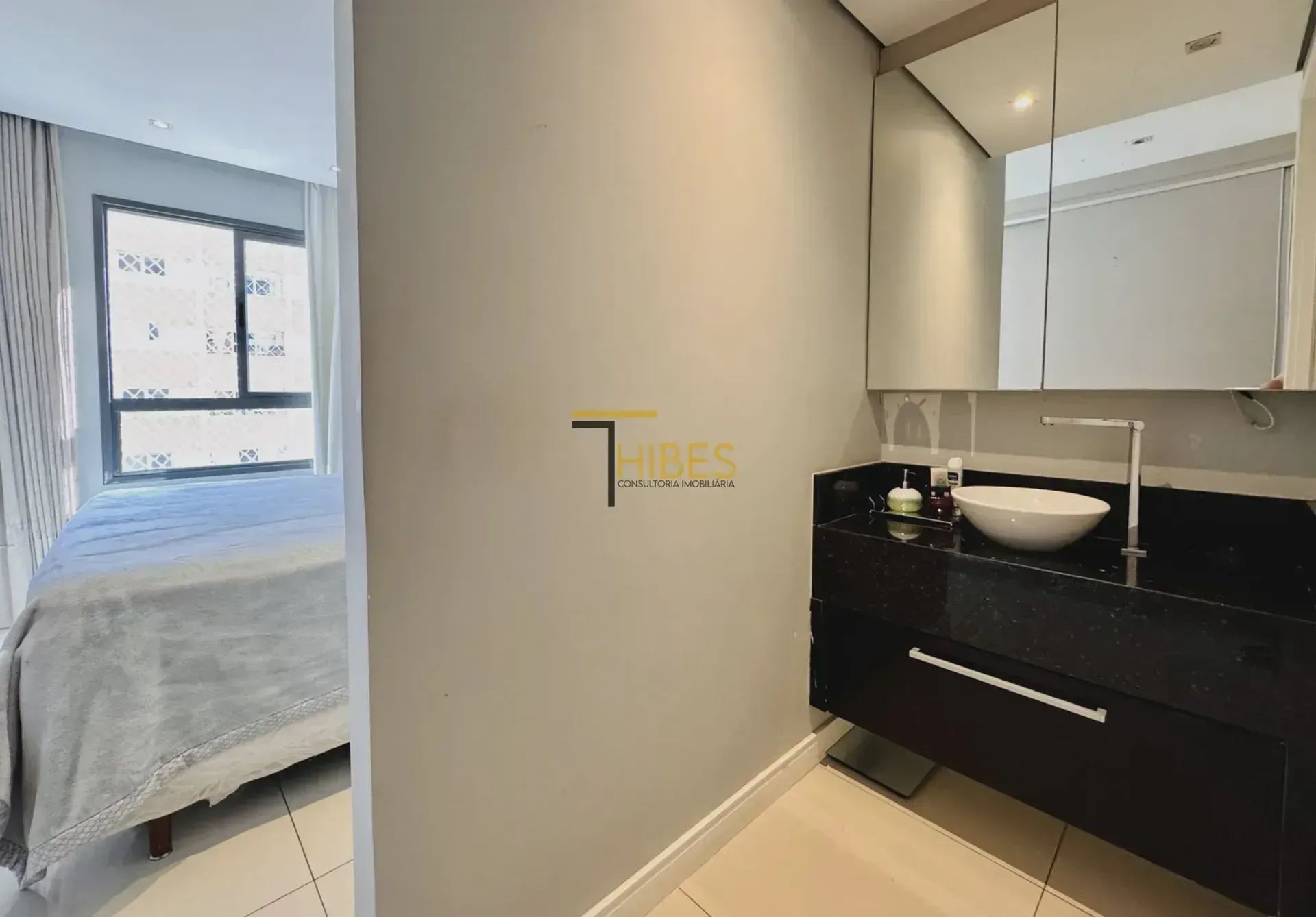 Apartamento de 1 dormitório com cozinha integrada e varanda — photo 25
