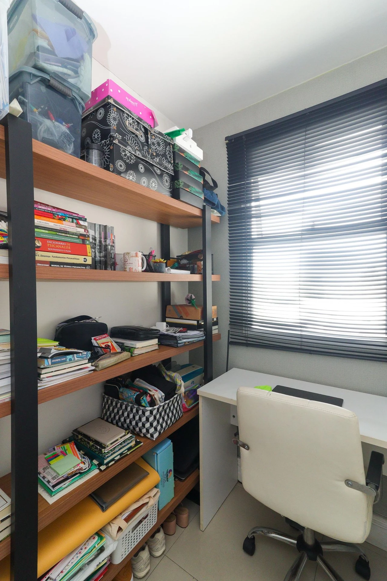 105 m² apartment with a home office and a washing machine — photo 10