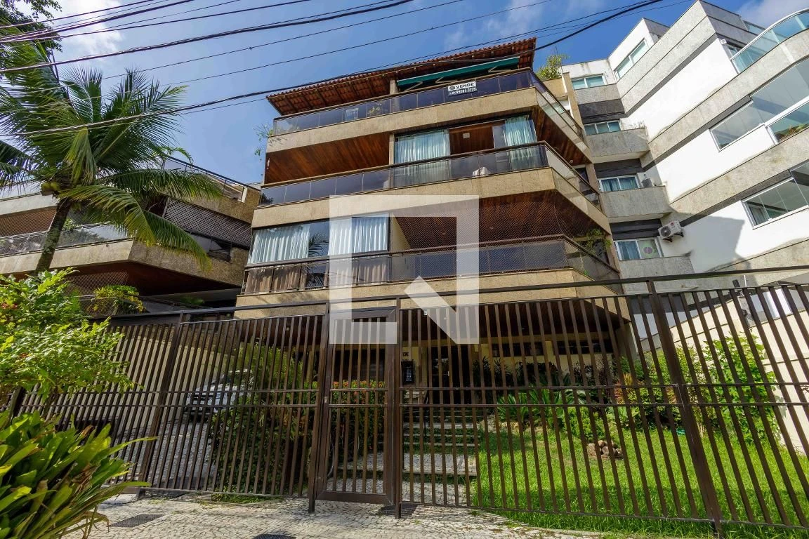 Ванна та 4 спальні: квартира 360 м² — photo 69