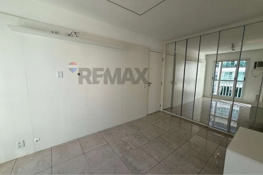 Apartamento reformado de 98 m² com varanda fechada — photo 27