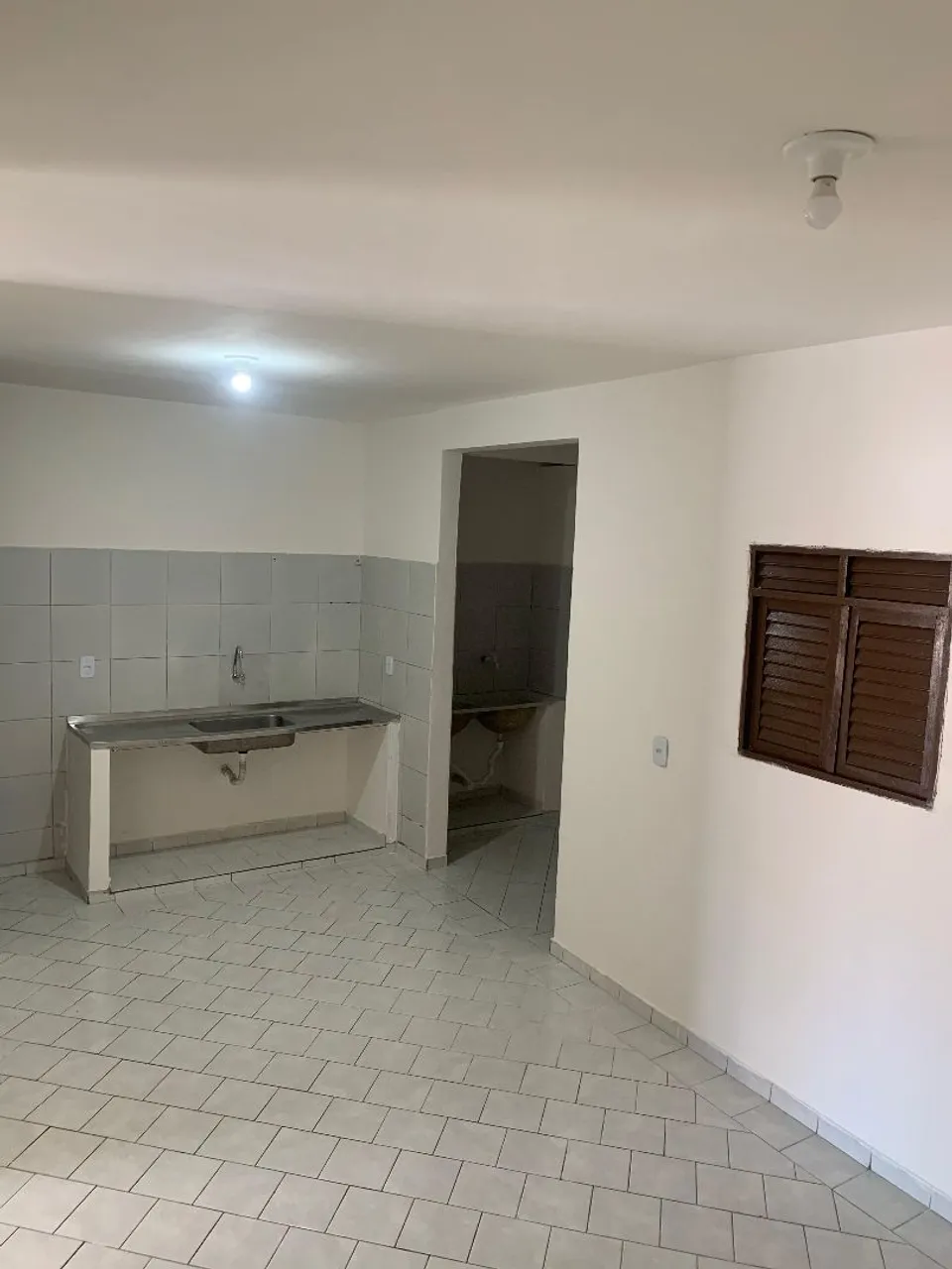 Top portion of a house, unfurnished, 2-bedroom home — photo 5