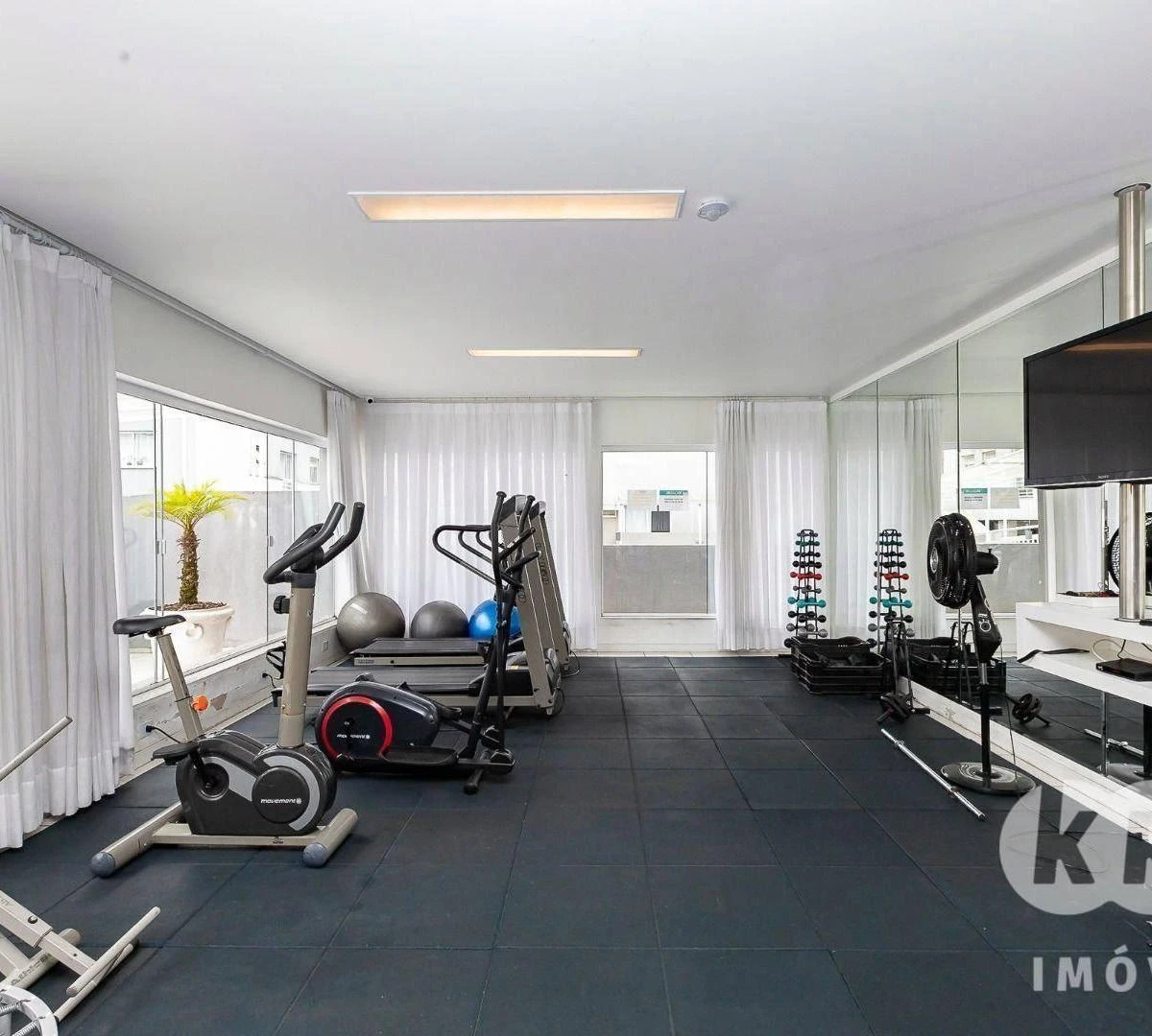 Apartamento mobiliado de 2 quartos com varanda gourmet — photo 22