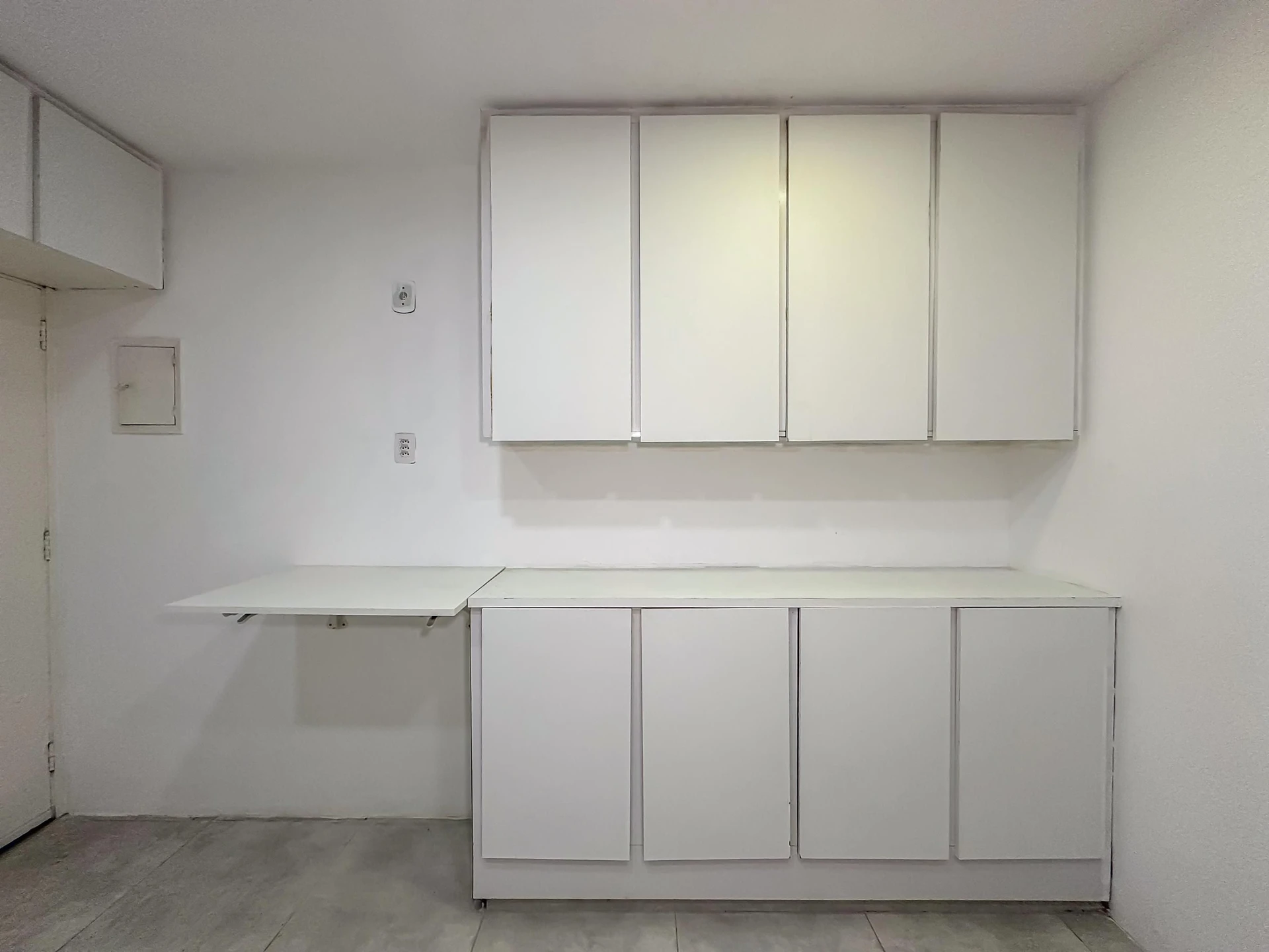 Apartment with 3 bedrooms, 1 en-suite and separate kitchen — photo 39