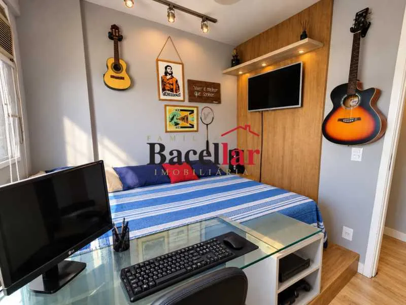 2-bedroom apartment with a home office — photo 7