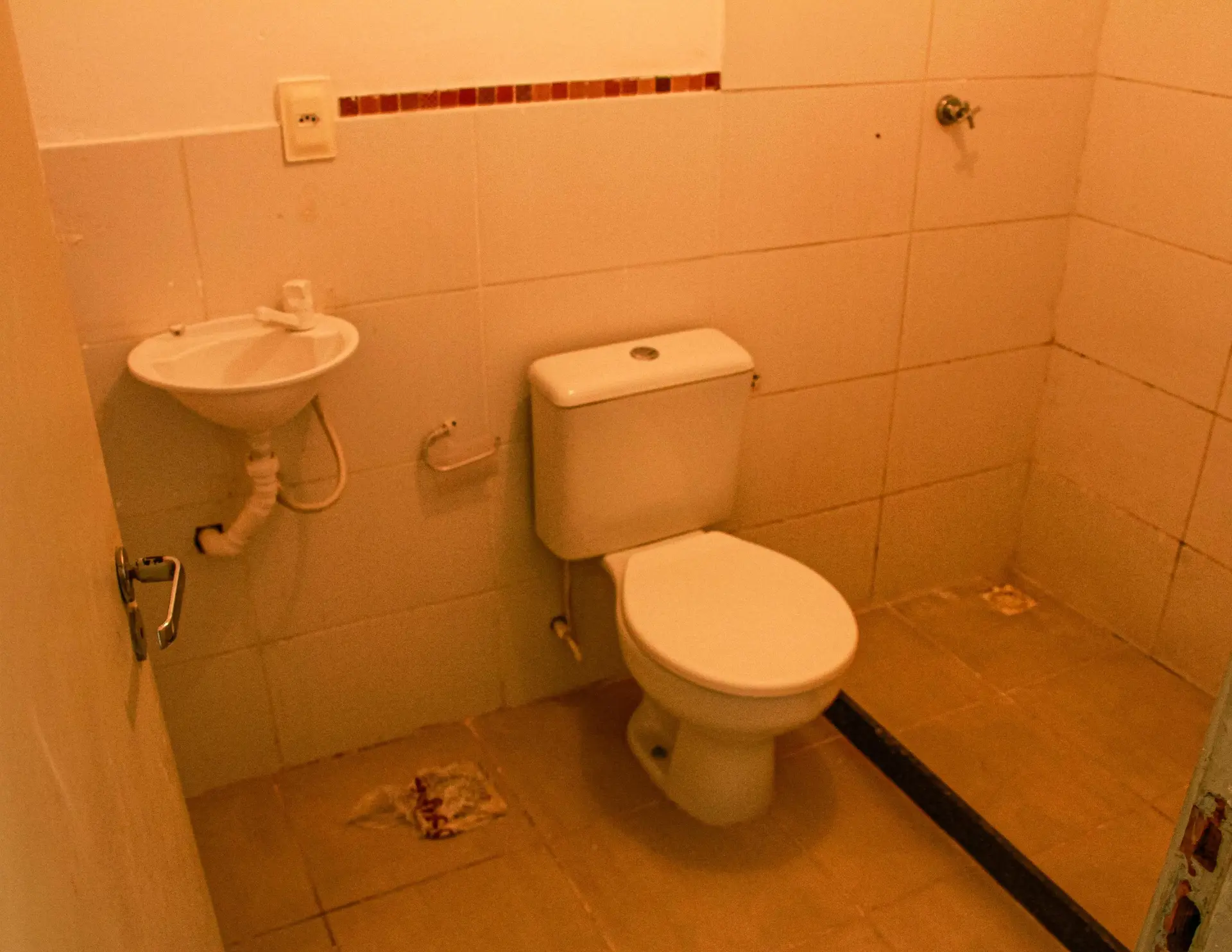 House with 3 bedrooms, 2 bathrooms and 2 parking spaces — photo 6
