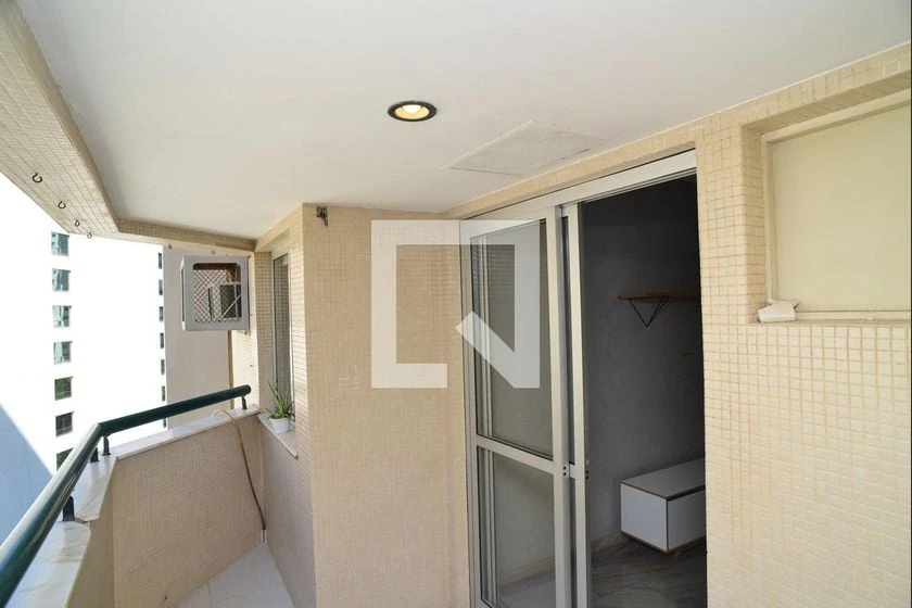 82 m² rental apartment with 2 bedrooms and enclosed balcony — photo 6