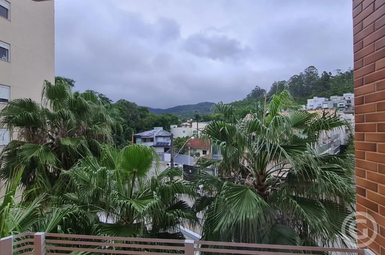 Furnished 82 m² apartment with mountain views — photo 8