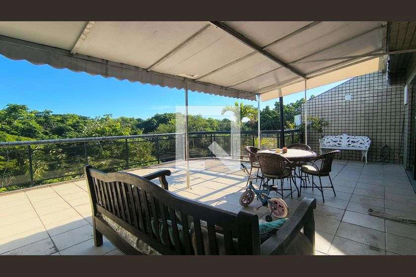 Top-floor duplex with 326 m², 5 bedrooms and 3 parking — photo 4