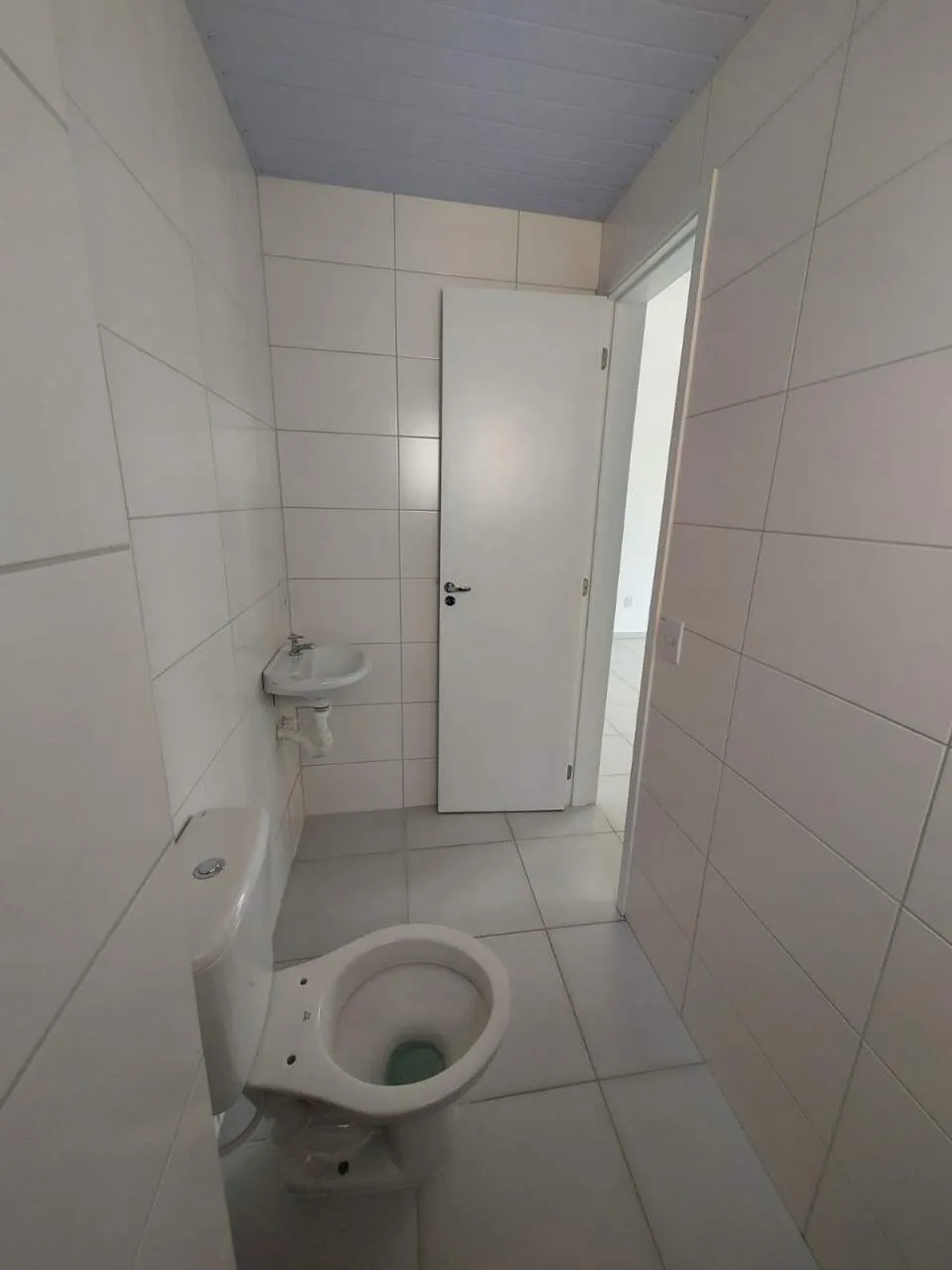 2-bedroom apartment with 1 bathroom and a balcony — photo 6
