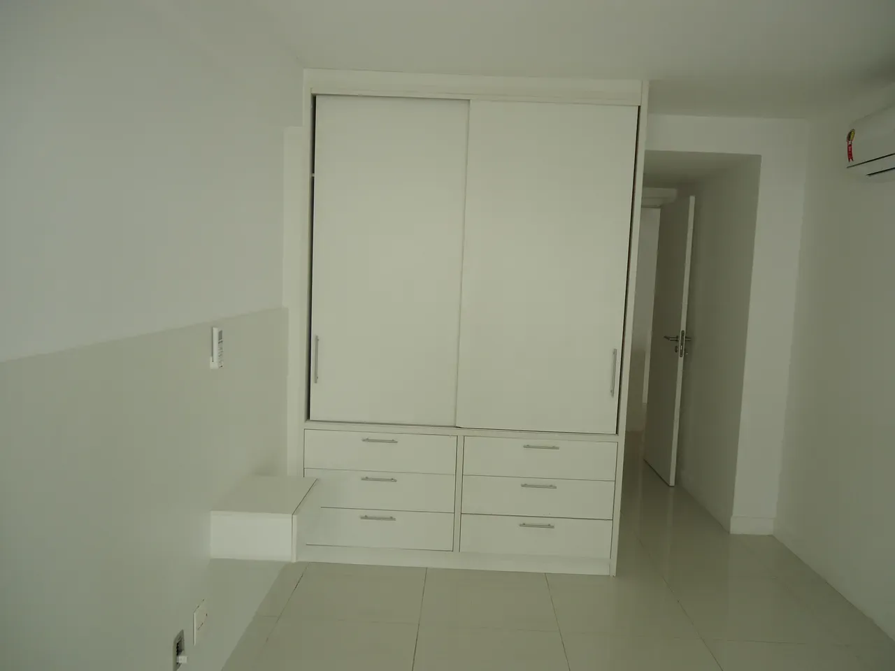 90 m² apartment with 2 bedrooms and a balcony — photo 25