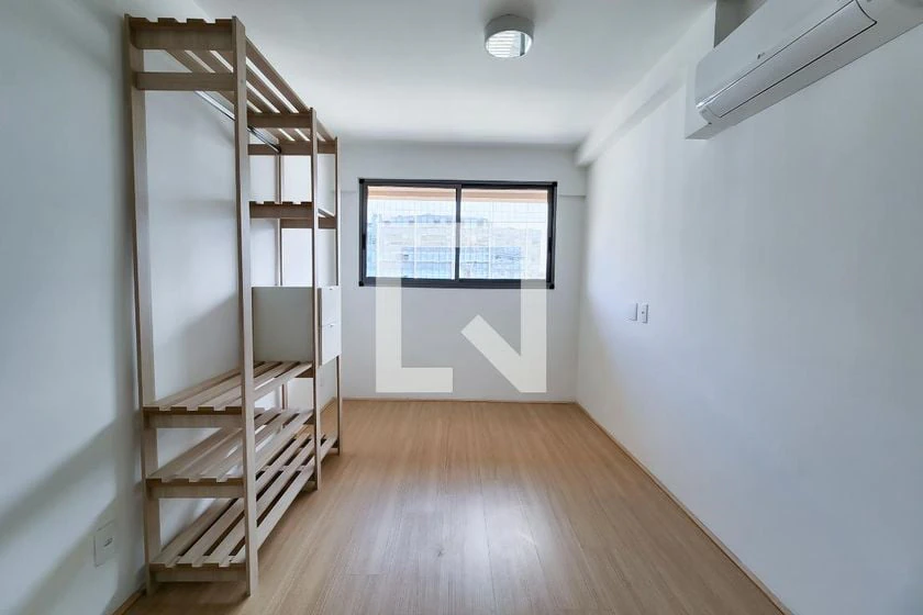 2-bedroom apartment in a building with a gym — photo 24