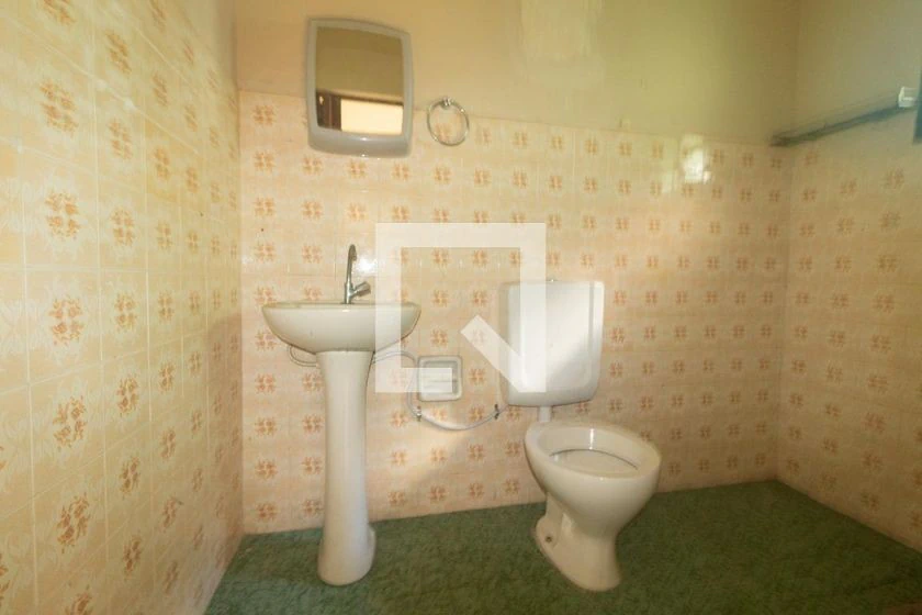 Casa con 2 dormitorios, 1 baño y zona de lavado — photo 9