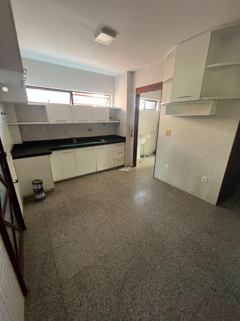 Apartamento de 190 m² com 4 quartos e 3 suítes — photo 2