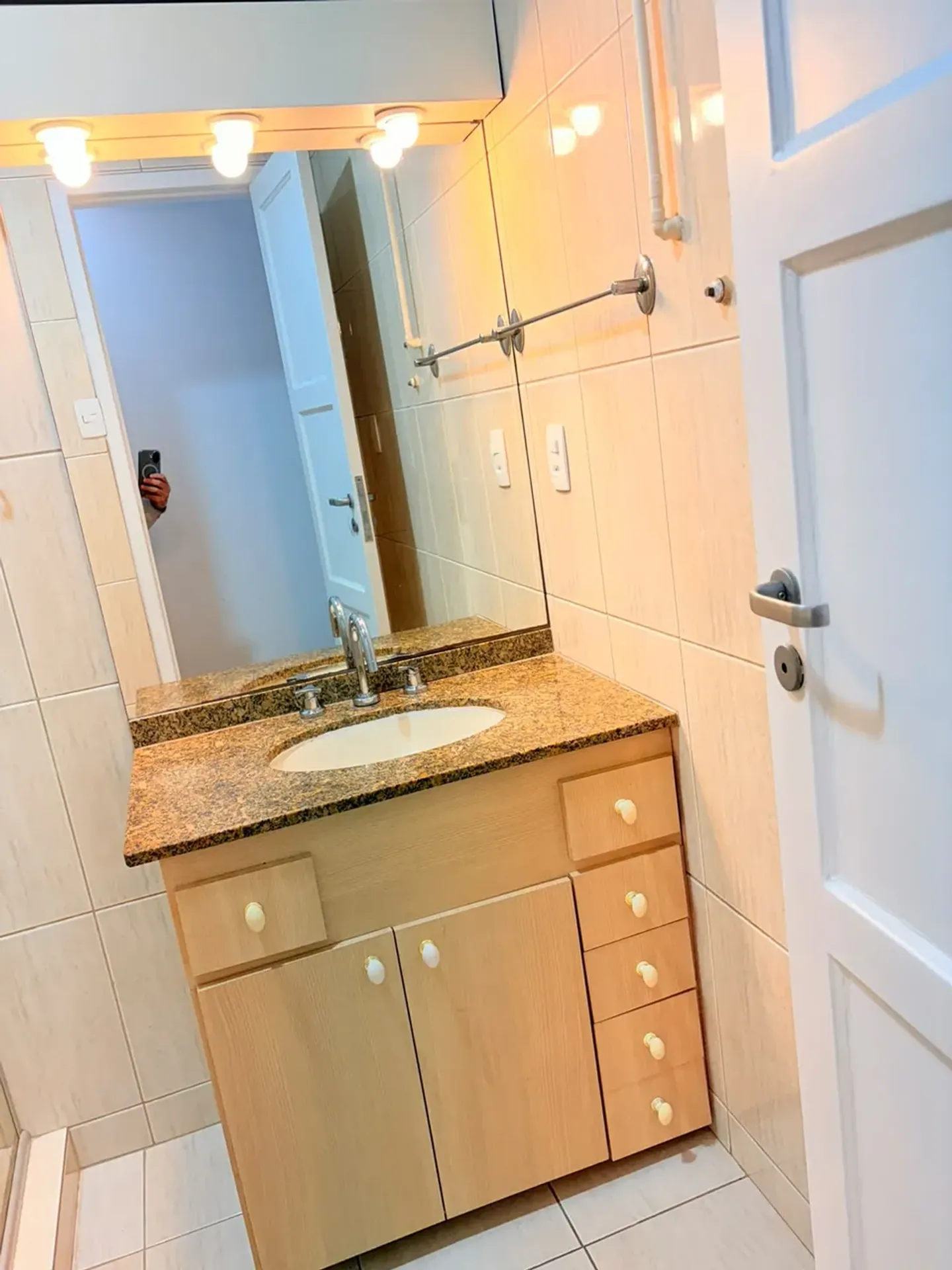 Apartment on the 8th floor with wood or laminate floors — photo 5