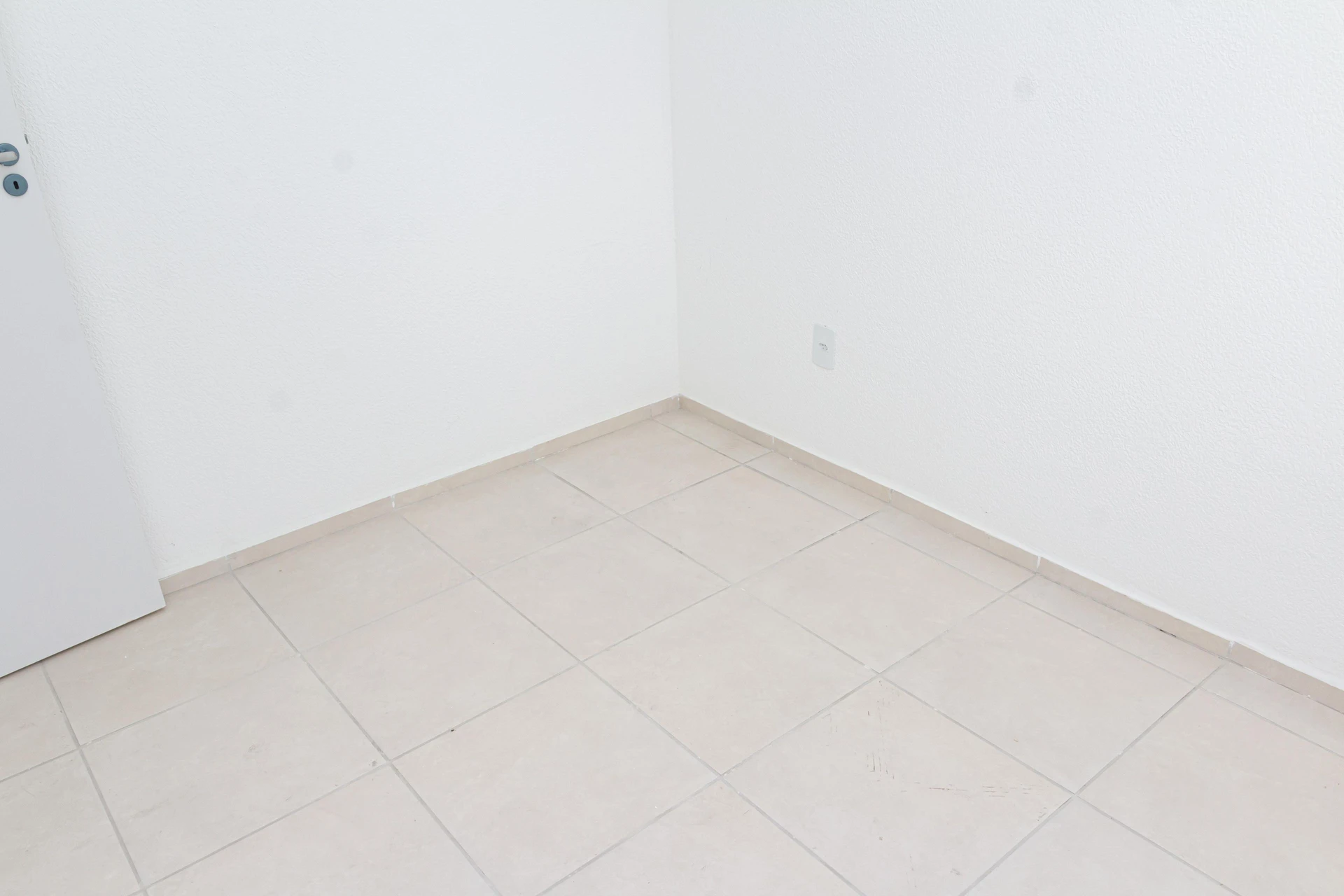 Apartamento de 2 habitaciones con balcón y jardín privado — photo 28