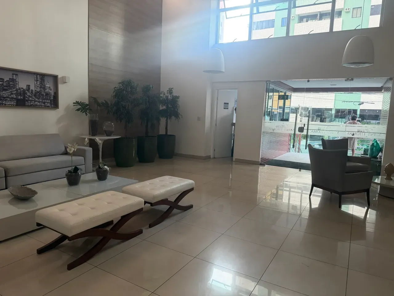 2-bedroom apartment in a building with a gym — photo 10
