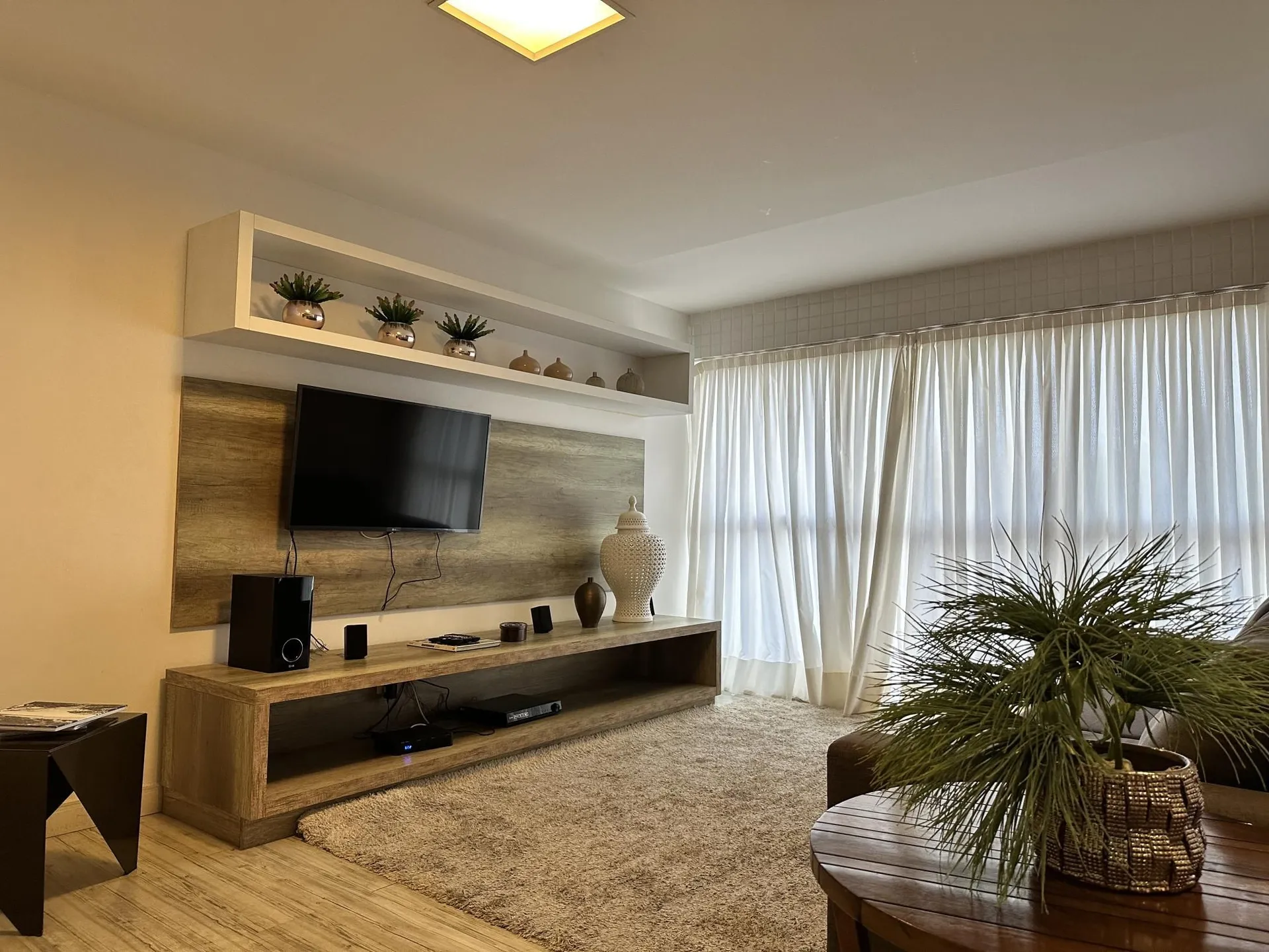 2-bedroom apartment with floor-to-ceiling windows — photo 21