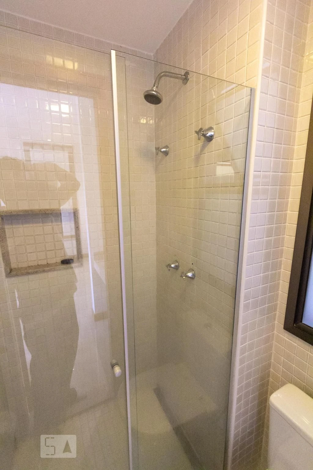 Furnished 1-bedroom apartment with private garden — photo 25