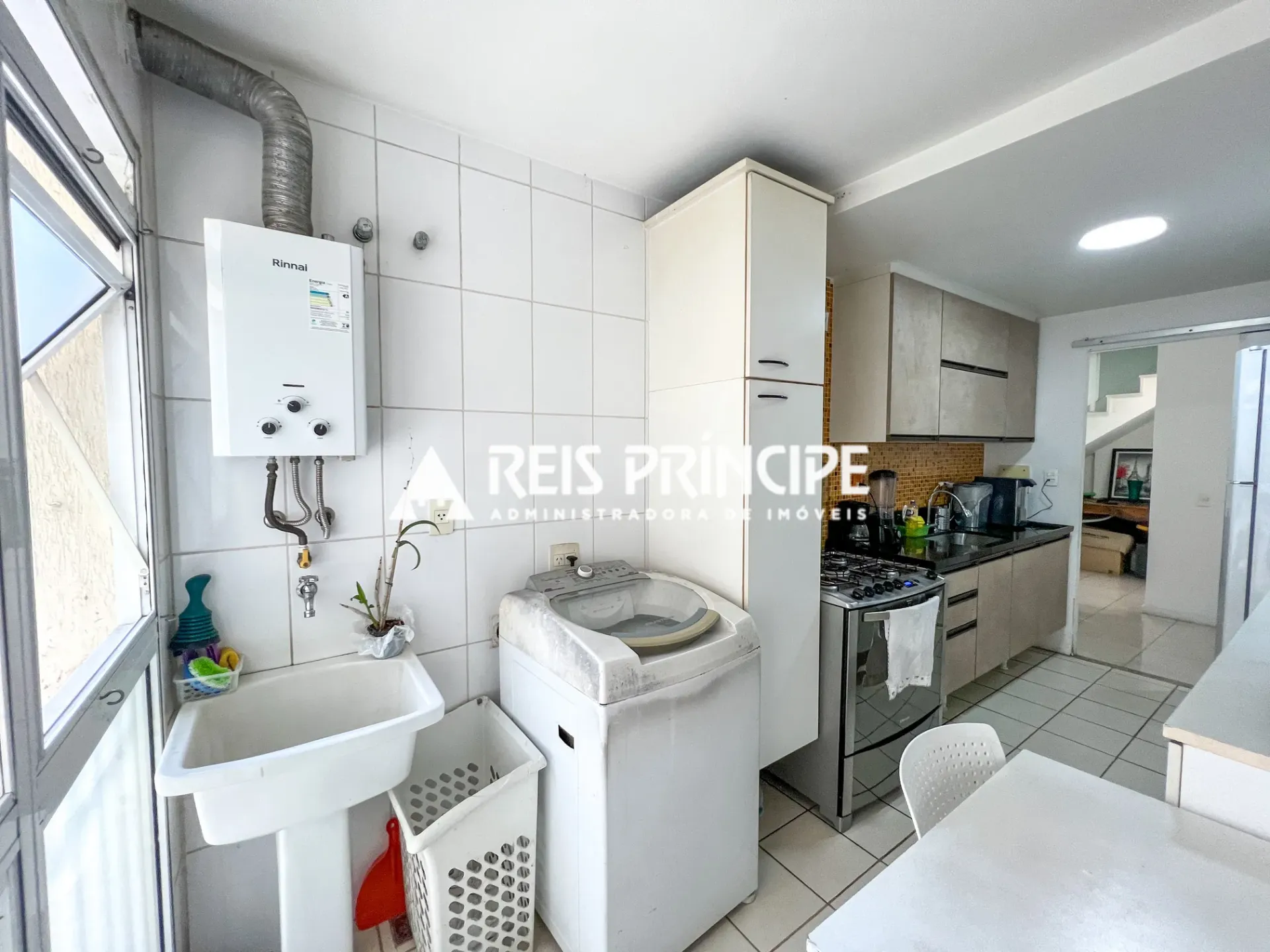 Furnished apartment with 3 bedrooms and 3 bathrooms — photo 21