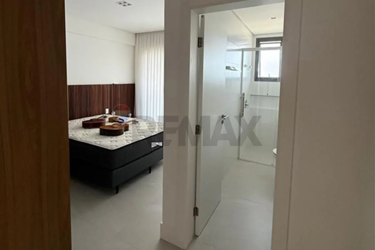 Furnished apartment, 235 m², with a home office