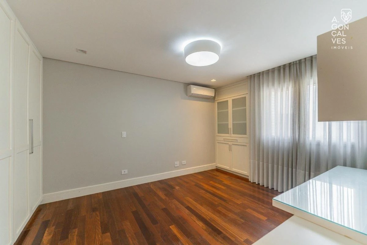 Робоче місце та 5 спалень: квартира 442 м² — photo 24