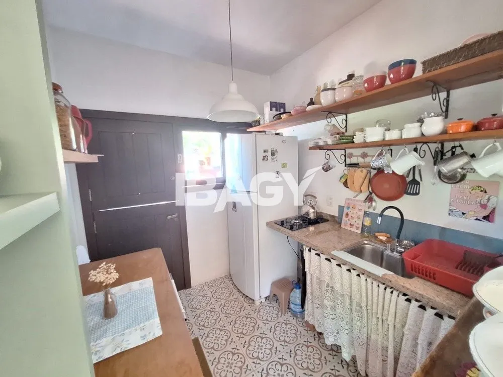Furnished 4 en-suite bedroom house with balcony grill