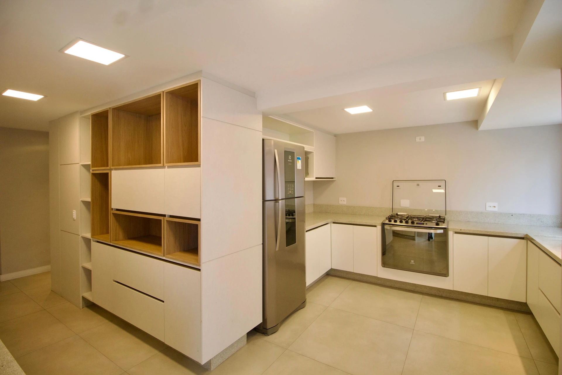 Furnished 1-bedroom apartment with a balcony — photo 26