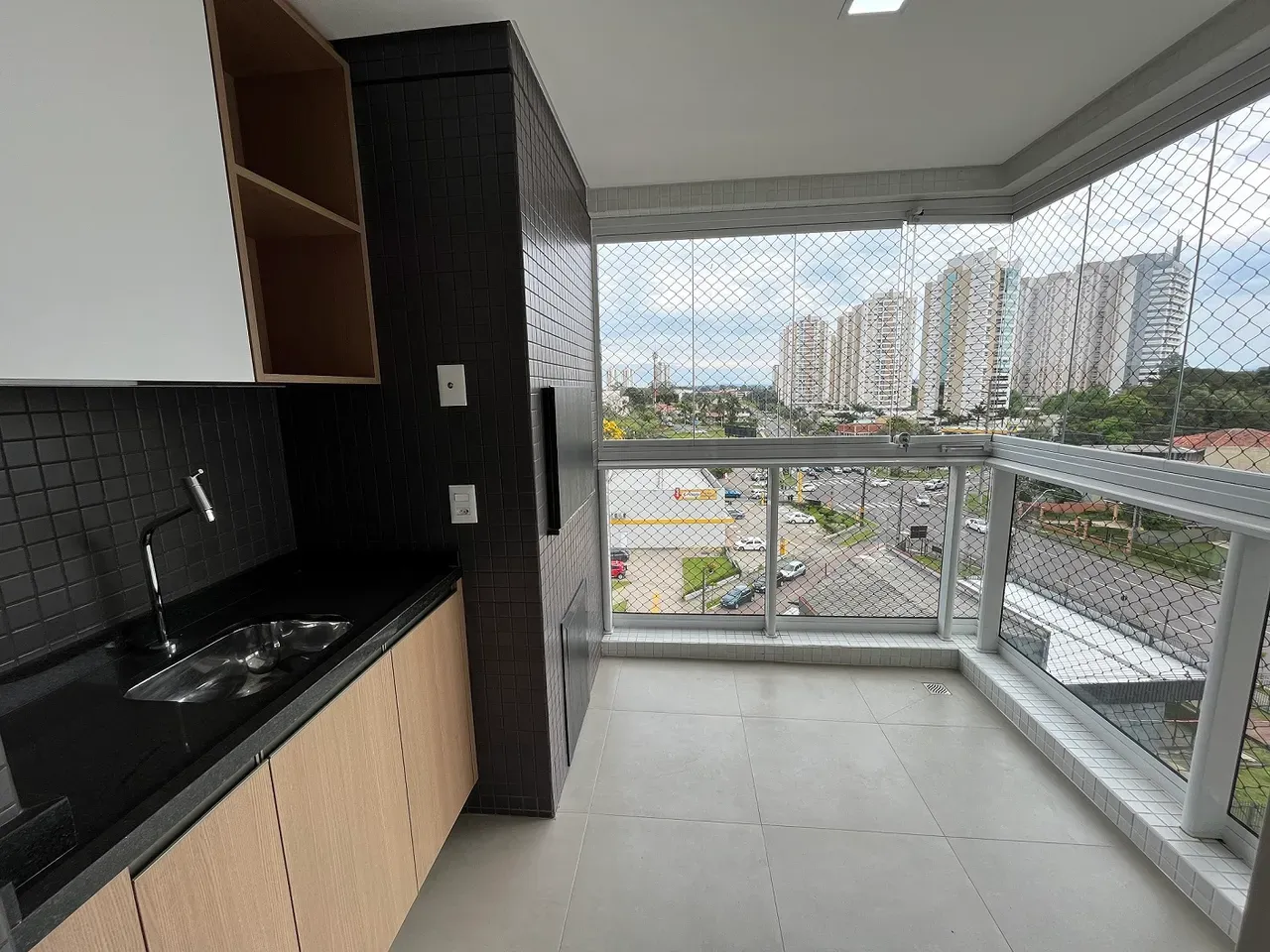 Apartment on the 7th floor with floor-to-ceiling windows — photo 11
