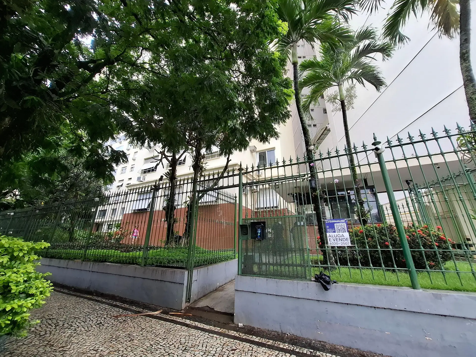 3-bedroom apartment with a home office in Rio de Janeiro — photo 43