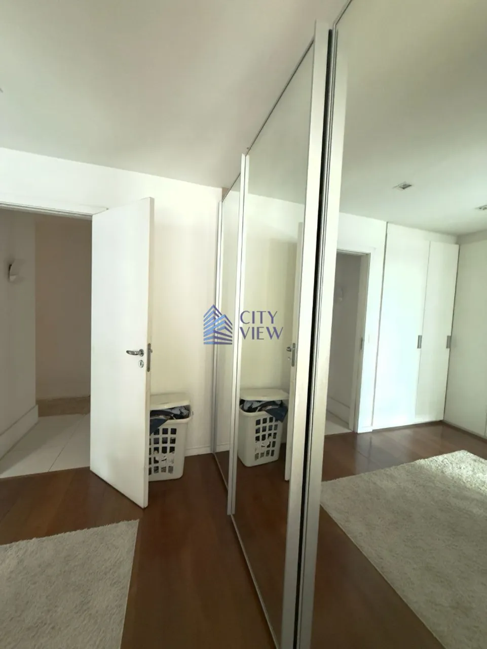 Apartamento sem mobília com 3 quartos e 5 banheiros — photo 18