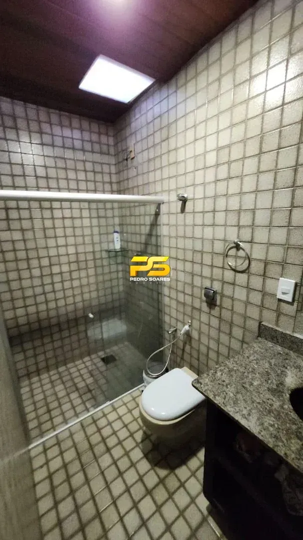 Casa com 4 suítes e 350 m², com 4 vagas — photo 10
