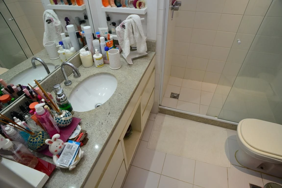 Furnished apartment with 4 en-suites and 5 bathrooms — photo 60