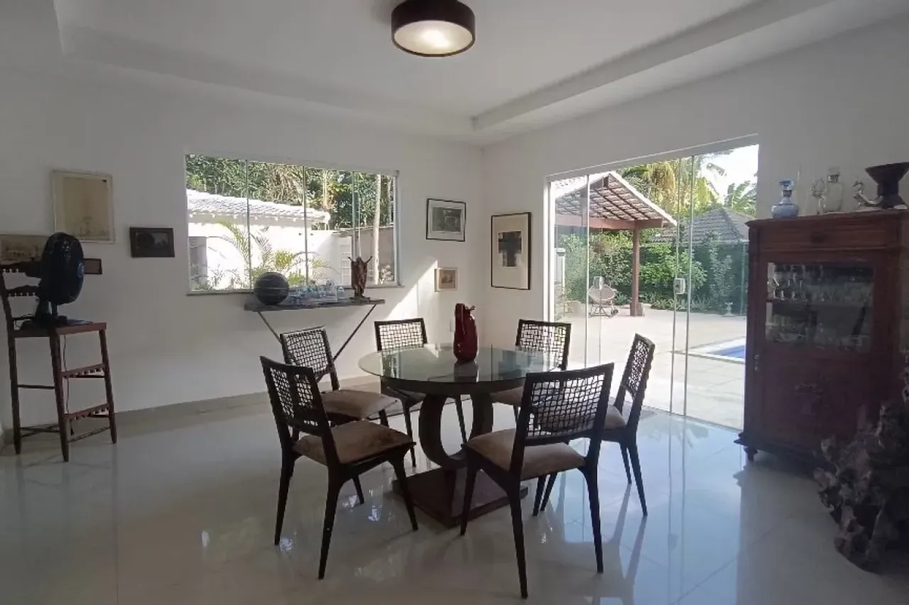 Casa mobiliada com 4 quartos e 5 banheiros, 220 m² — photo 4