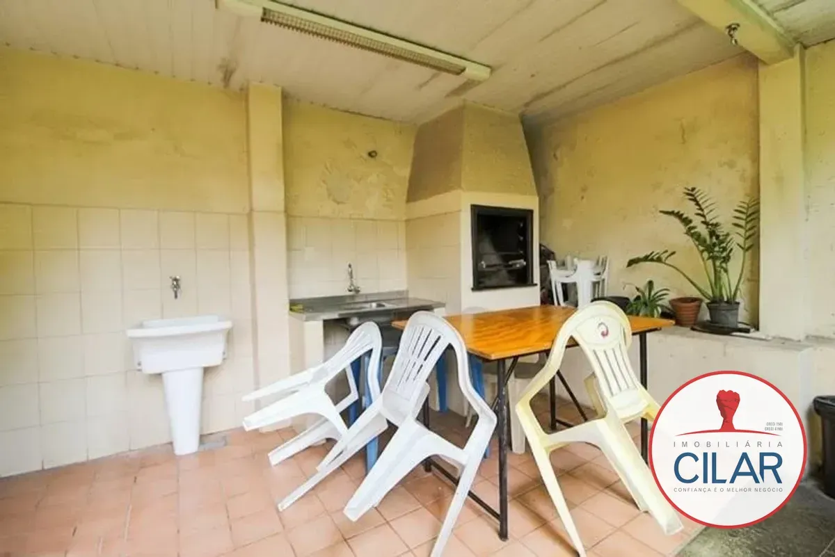 2-bedroom apartment with wood or laminate floors in Curitiba — photo 20