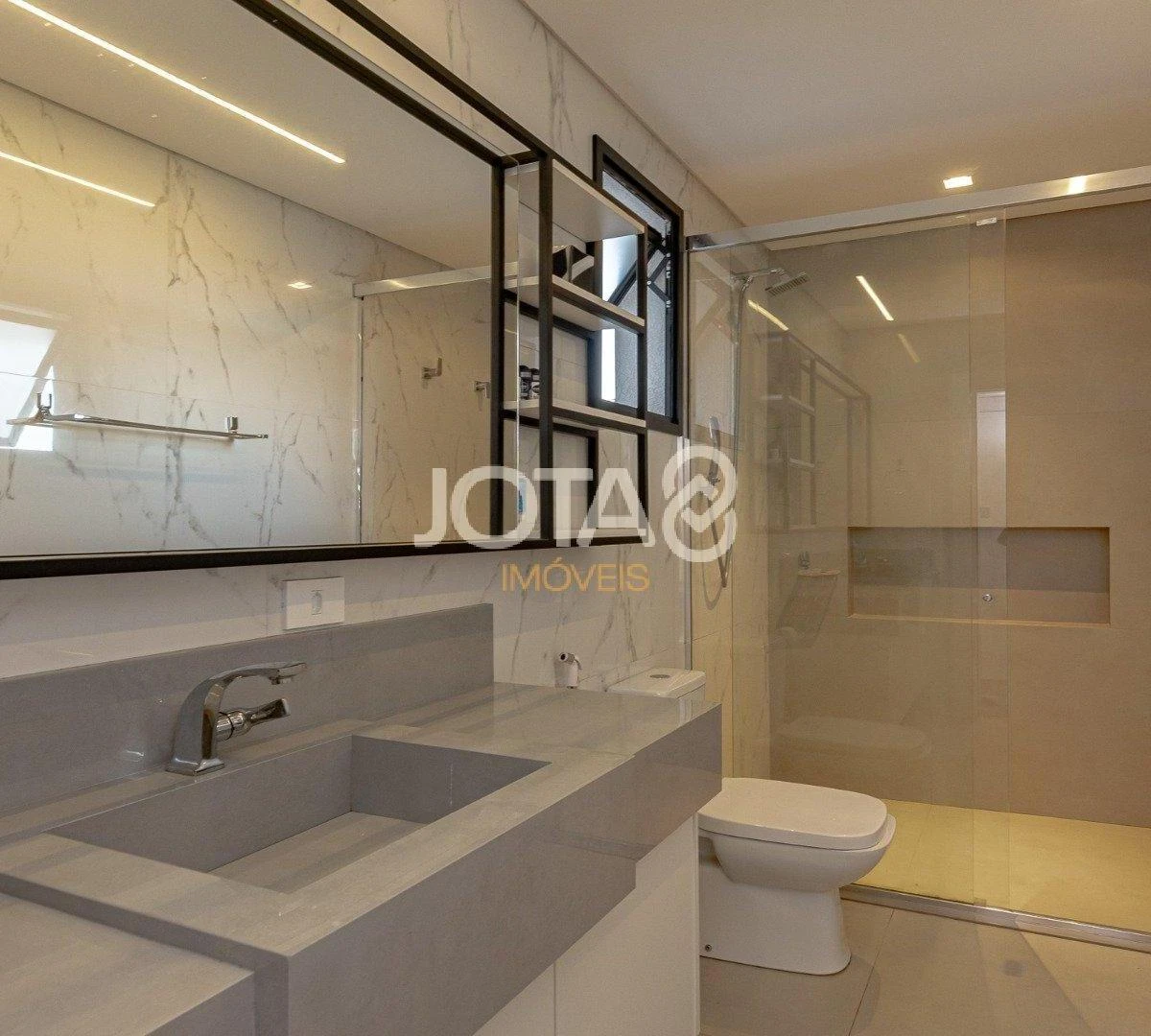 Мебльований будинок 283 м² з відкритою кухнею — photo 29