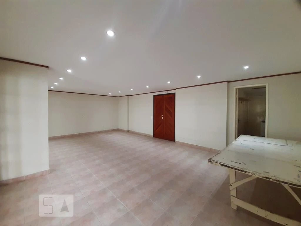 2-bedroom apartment with a mountain view in Rio de Janeiro — photo 46