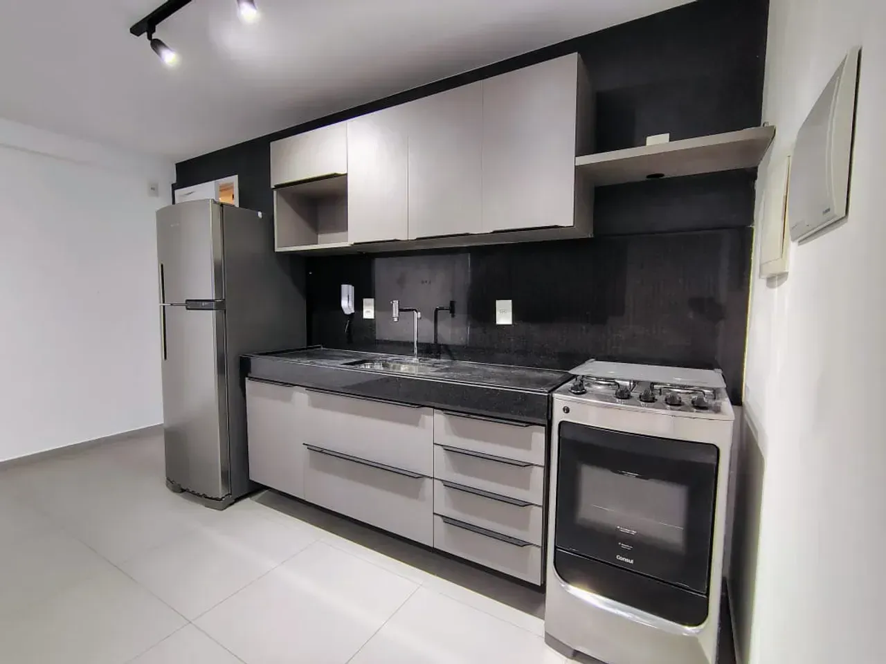 One-bedroom apartment with a private BBQ — photo 6
