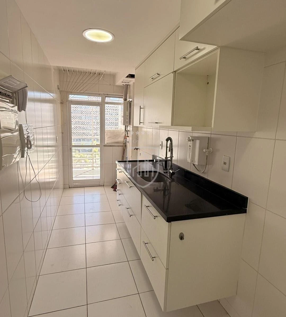 92 m² apartment with 3 bedrooms and 2 parking spots — photo 2
