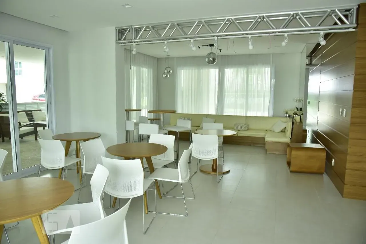 Furnished 93 m² apartment with 3 bedrooms and 1 parking — photo 27