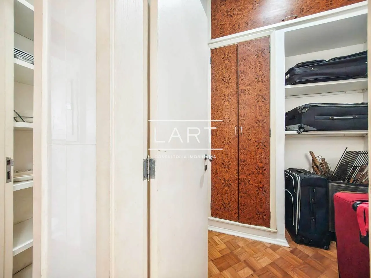 3-bedroom apartment with a water view in Rio de Janeiro — photo 28