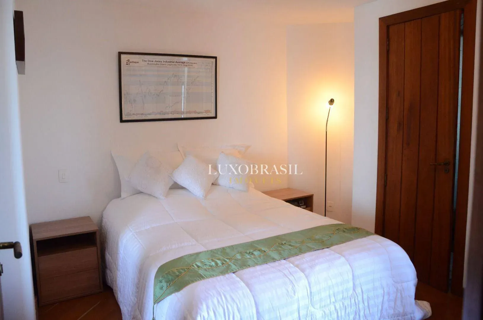 800 m² house with 5 bedrooms and 5 bathrooms — photo 18