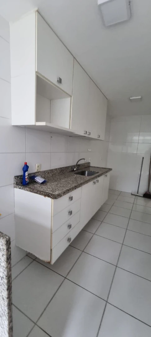 2-bedroom apartment with 1 en-suite bathroom and parking — photo 4