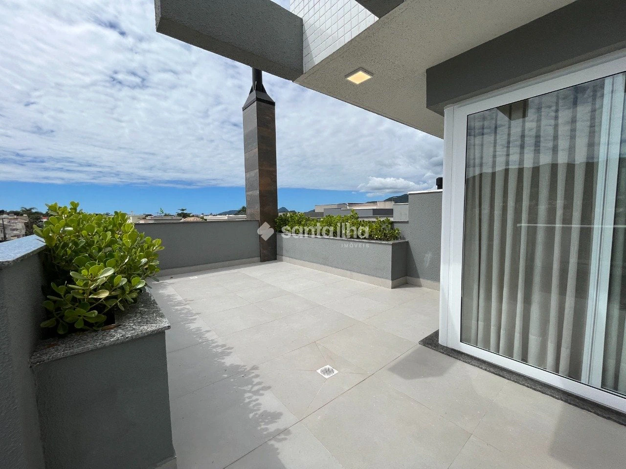 Floor-to-ceiling windows in a 3-bedroom apartment, 152 m² — photo 14
